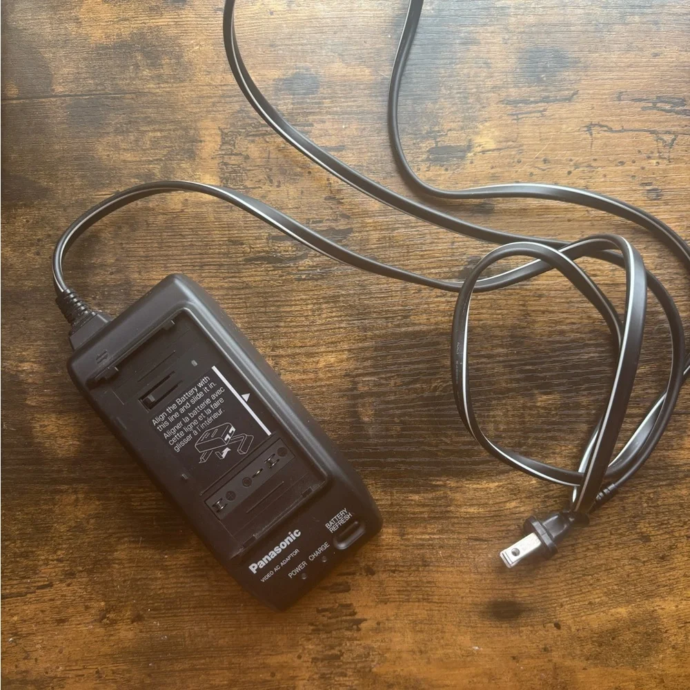 WORKING Panasonic Black CASSETTE Camcorder with Flip Screen- great condition!